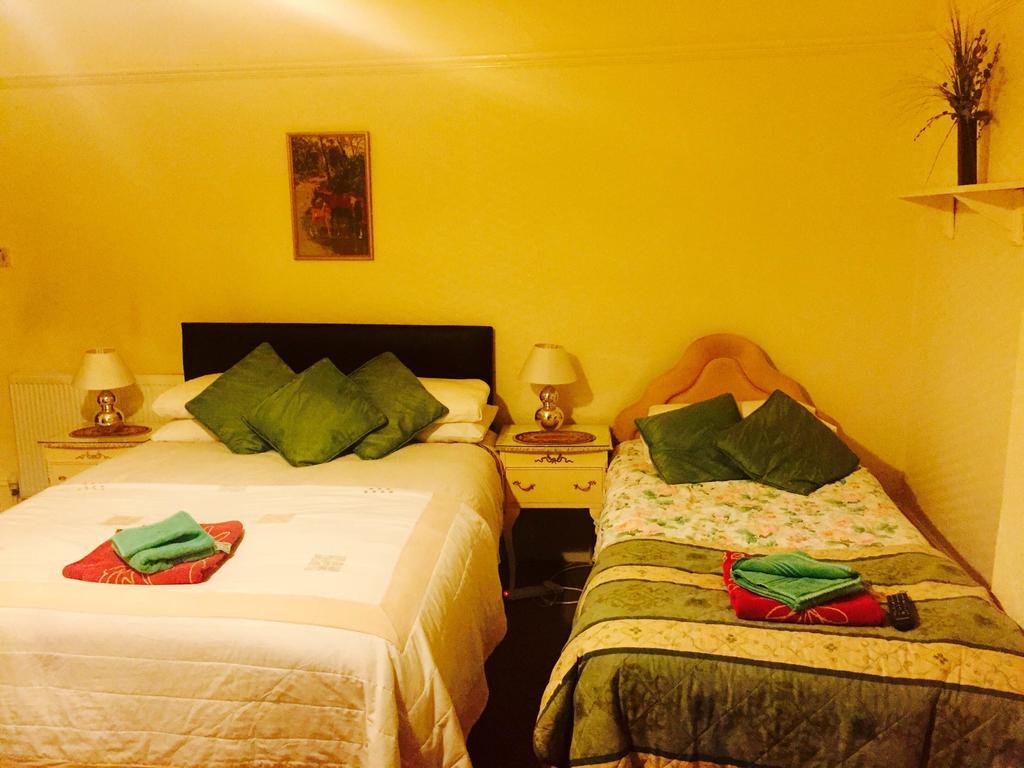 Southend Inn Hotel - Close To Beach, Train Station & Southend Airport Habitación foto